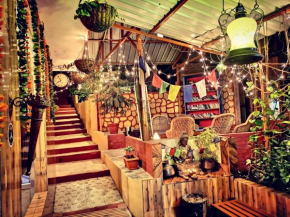 Отель Hill Top Swiss Cottage  Ришикеш